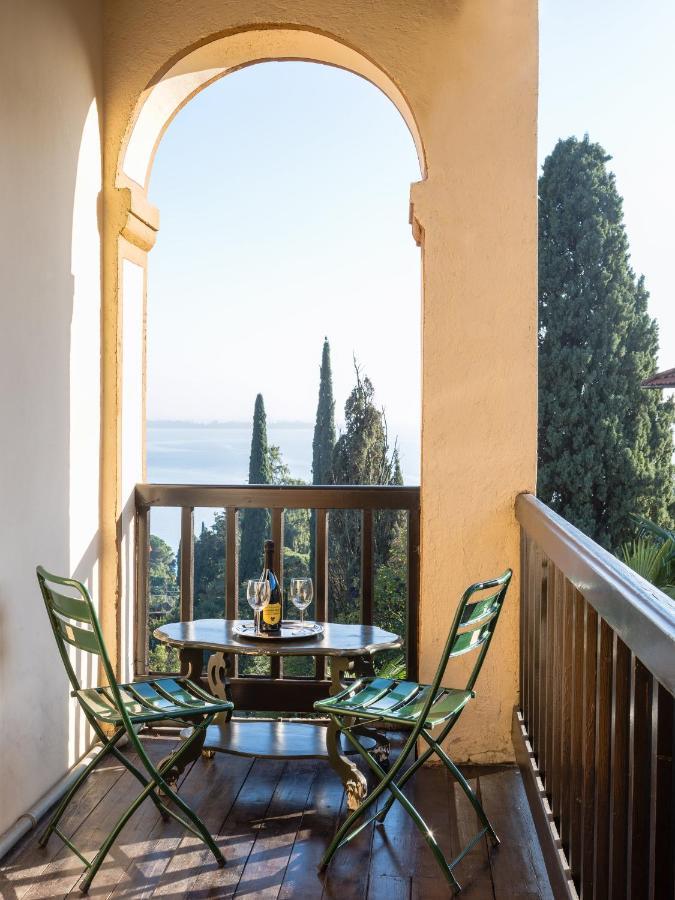 Villa Glicine Gardone Riviera Buitenkant foto